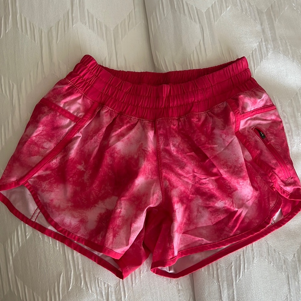 Lululemon reddish pink tie dye shorts! 4 in inseam